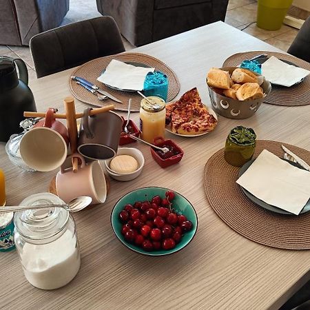 ボーリュ Au Beaulieu Bed & Breakfast エクステリア 写真